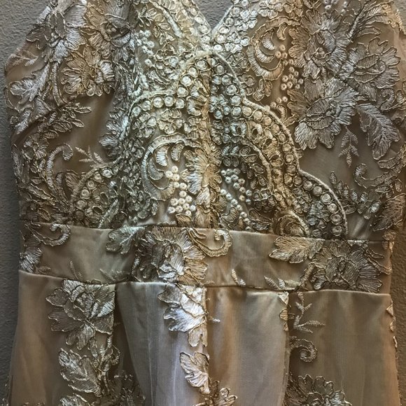 Evening dress - Picture 4 of 5